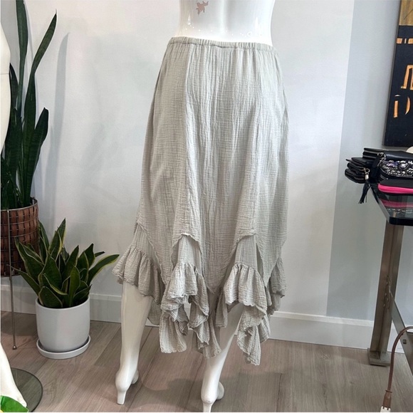 St. Tropez Boho Gauze Flouncy & Flowy Midi Skirt - Picture 7 of 10